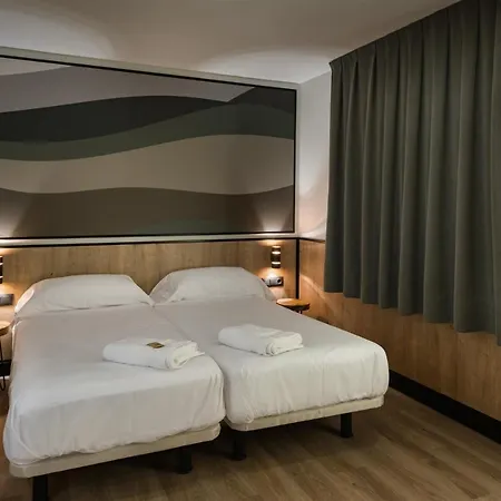 Ibis Styles Figueres Ronda Hotel 3*