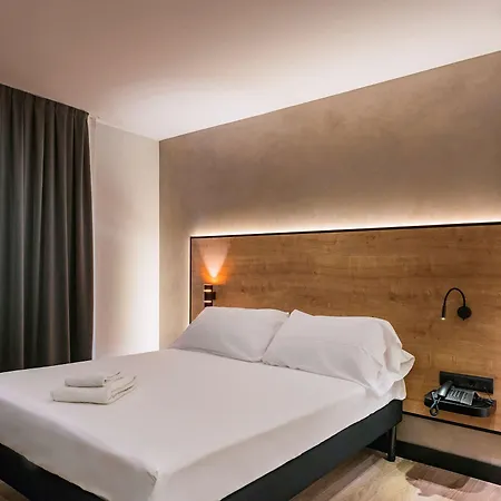 Ibis Styles Figueres Ronda Hotel