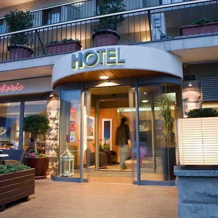 Hotel Ibis Styles Ronda Figueres (Girona)