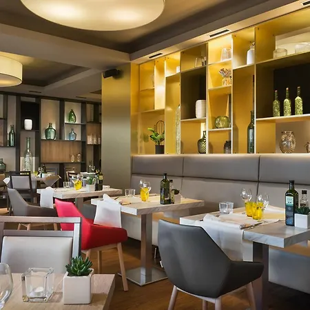 Ibis Styles Figueres Ronda Hotel
