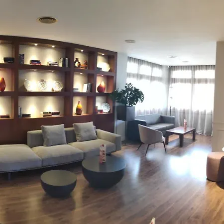 Ibis Styles Figueres Ronda Hotel 3*